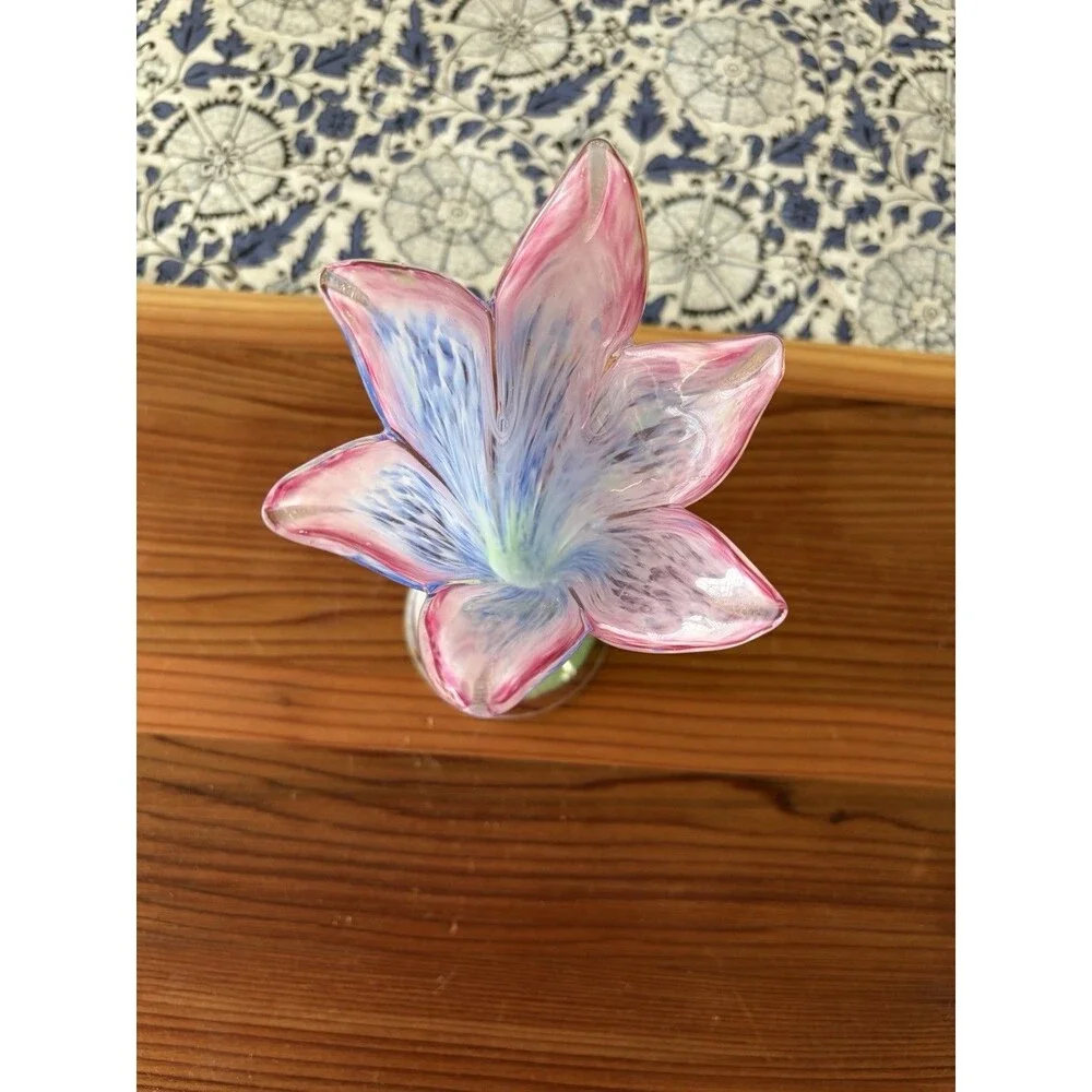Unmarked Art Hand-blown Glass Bud Vase Swirl Pink Blue Green Glossy no chips